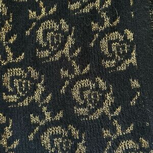 Vintage twin black and gold roses sweater